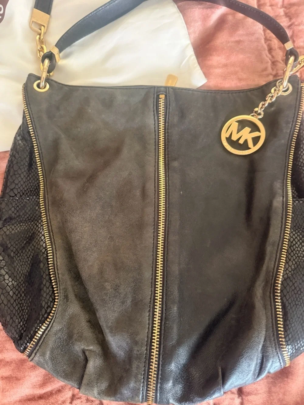 Michael Kors Black Leather Hobo Shoulder Bag with Gold Hardware - Picture 3 of 10